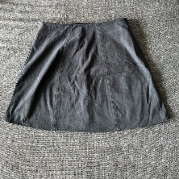 Kendall and Kylie blue suede skirt - Picture 2 of 3